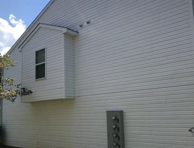 The Ultimate Guide to Siding Power Washing: Everything You Need to Know