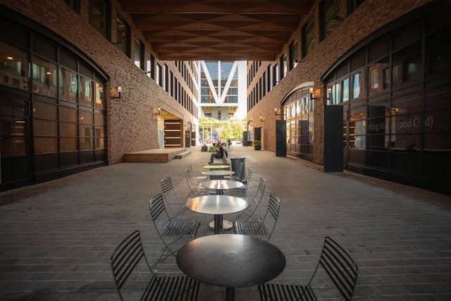 Keep Your Restaurant’s Exterior Spotless!